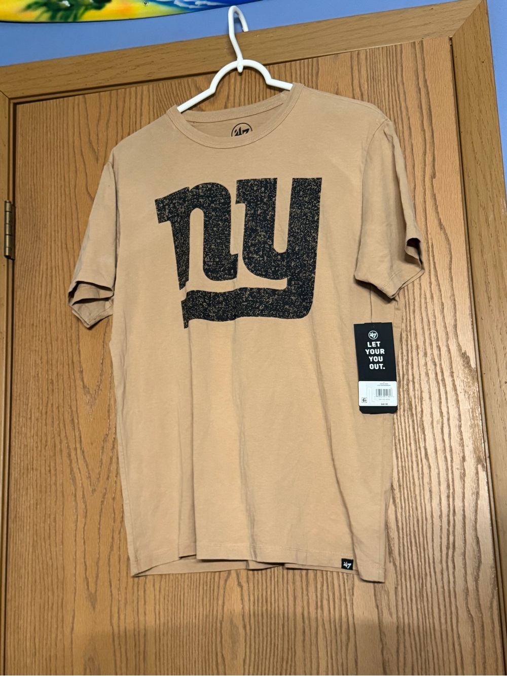 New York Giants ‘47 Brand Men’s Graphic T-Shirt, Dusted Khaki, Mens Medium